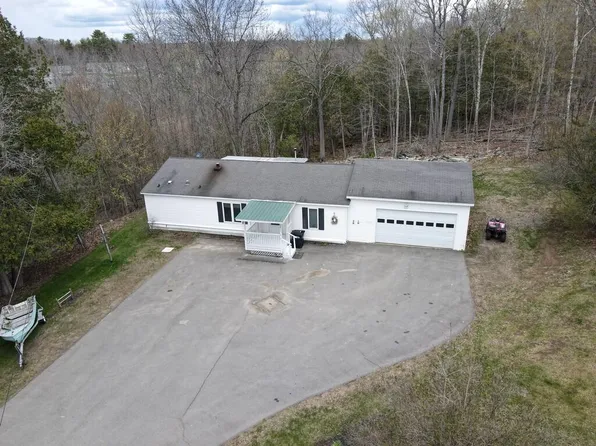 3415 Union Street, Levant, ME 04456