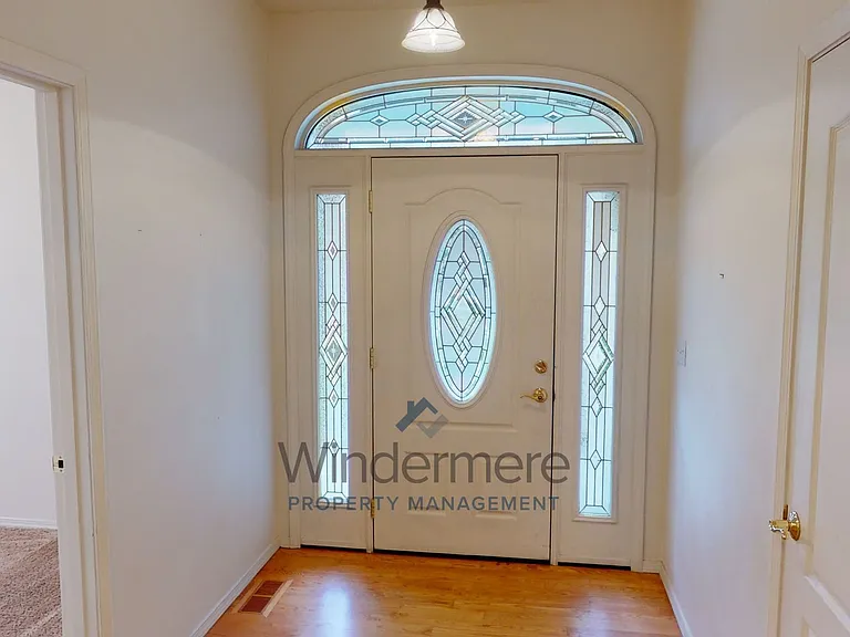 136 Costello Pl — Photo 2