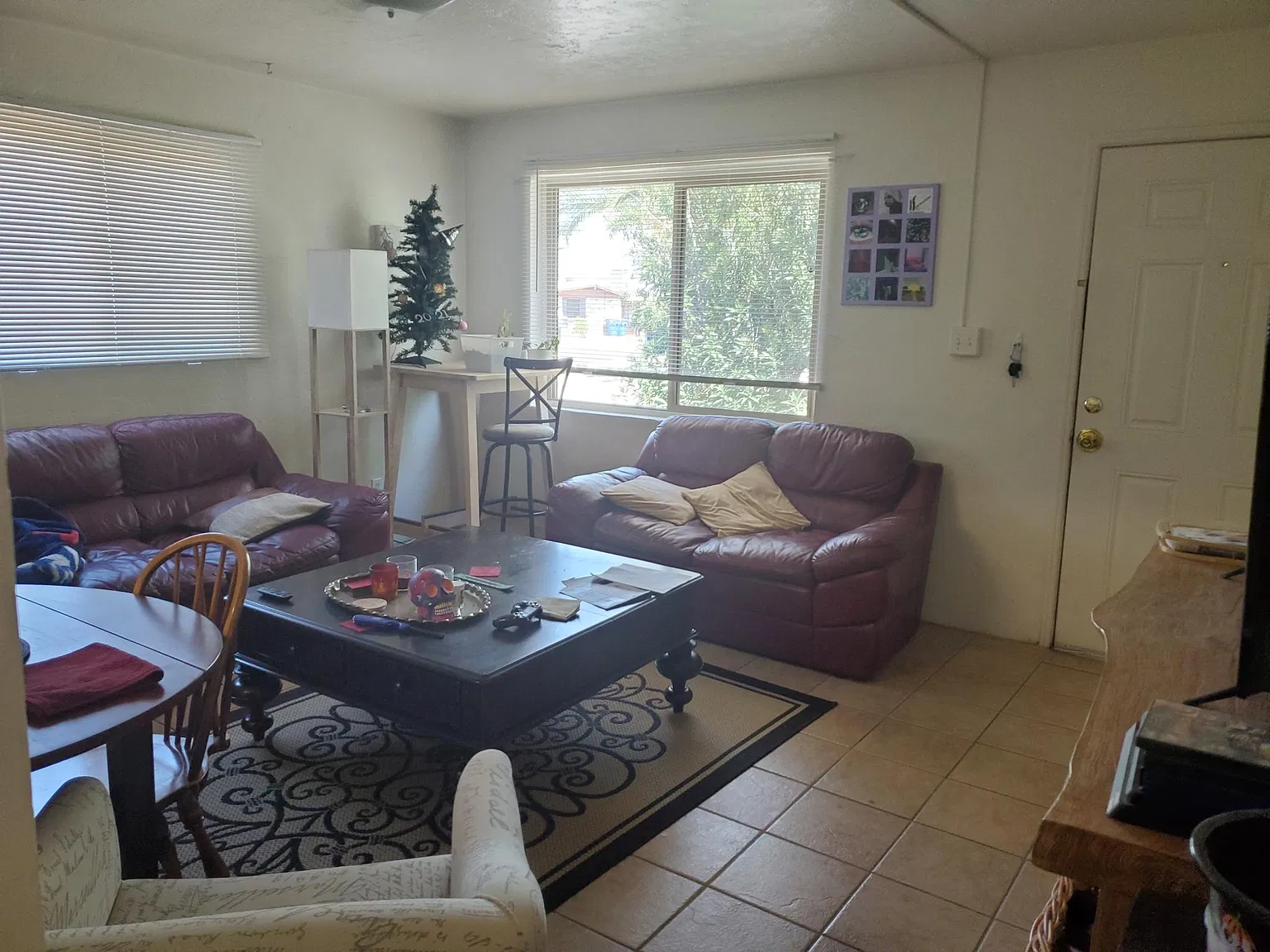 4 bed, 1200 sqft, $2,600 — Photo 2