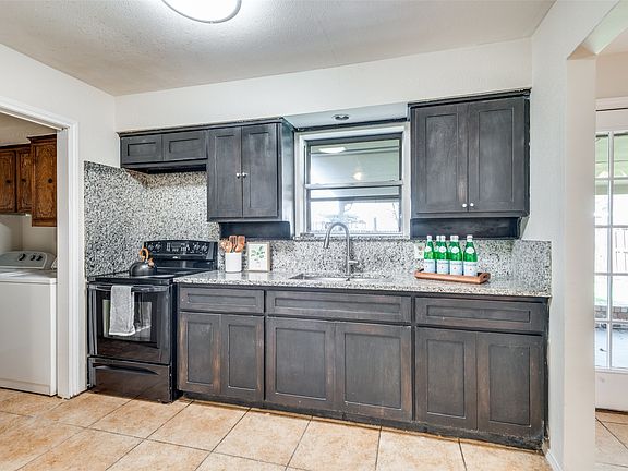 4th image of 1805 Etain Rd