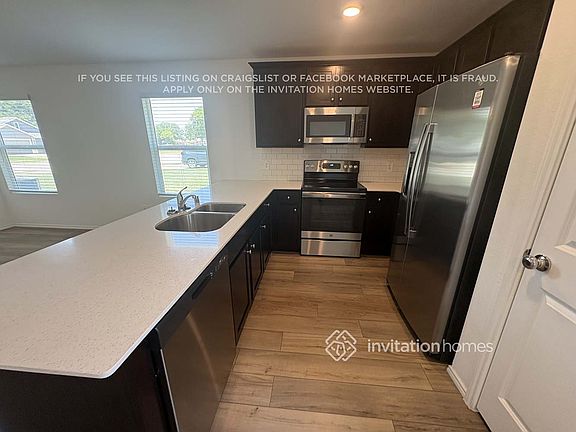 5th image of 1330 Mosely Cir
