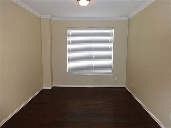 5th image of 9825 Voss Ave
