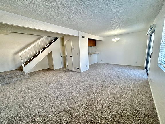 4th image of 1171 Townhouse Cir #C