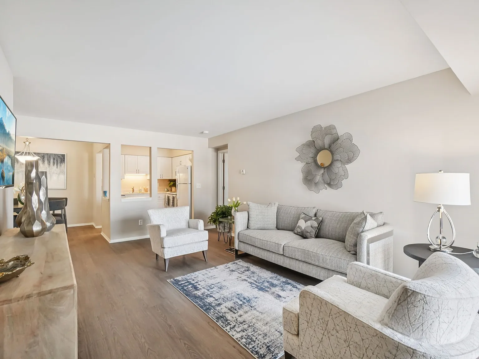 Harbour Village Apartments — Photo 1