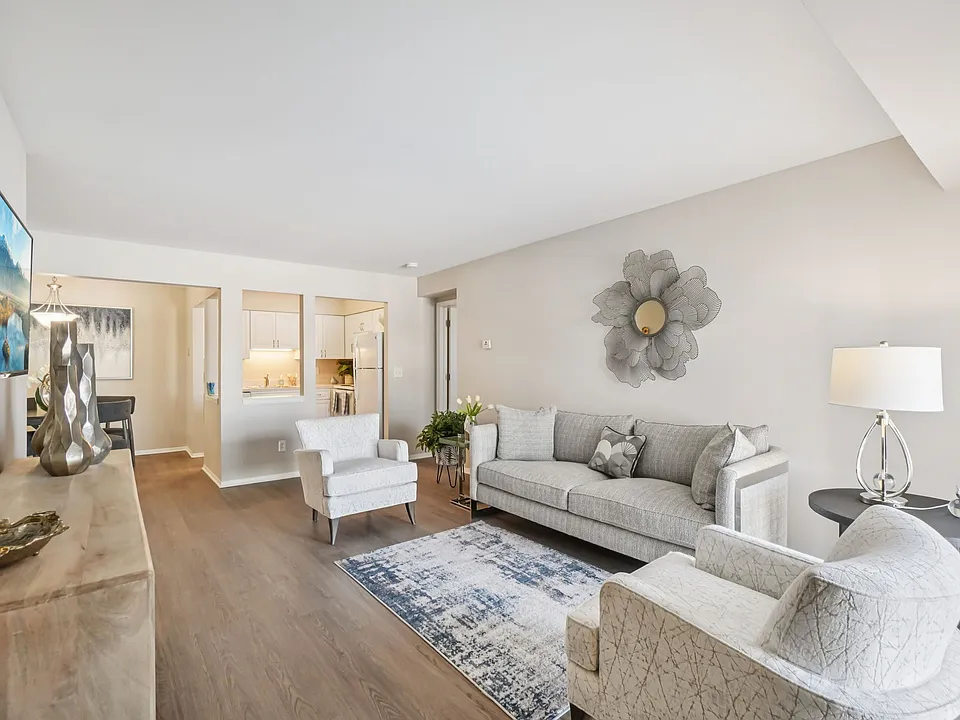 Harbour Village Apartments