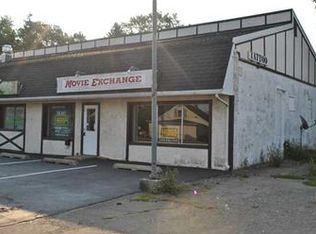 3709 W Lake Rd, Erie, PA 16505