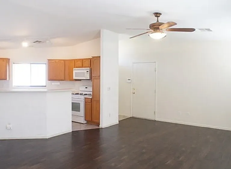5117 Jewel Canyon Dr — Photo 2