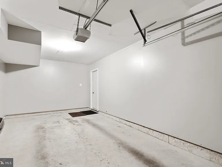 237 Jefferson Ave — Photo 26