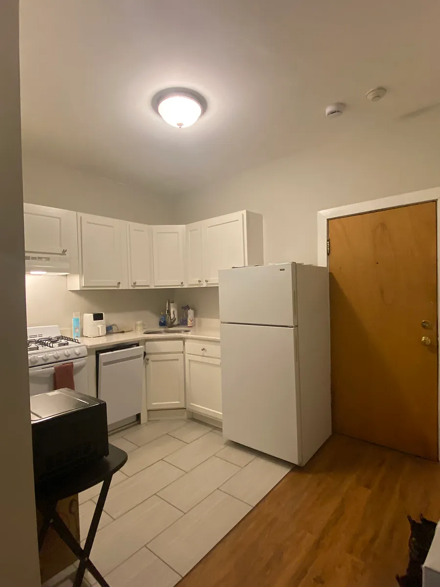 Building Photo - 38 Hemenway St #4