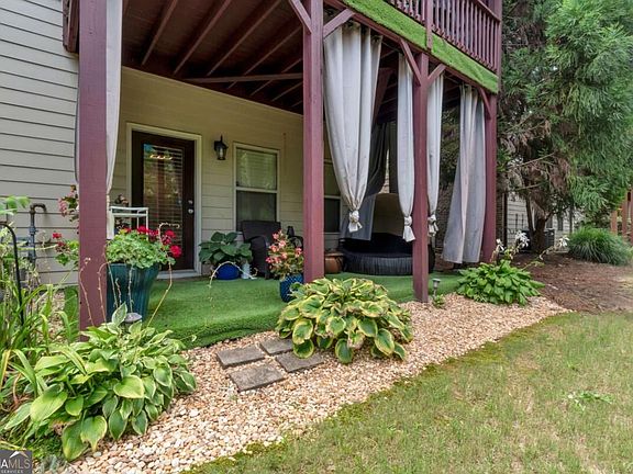 5th image of 2153 W Village Ln