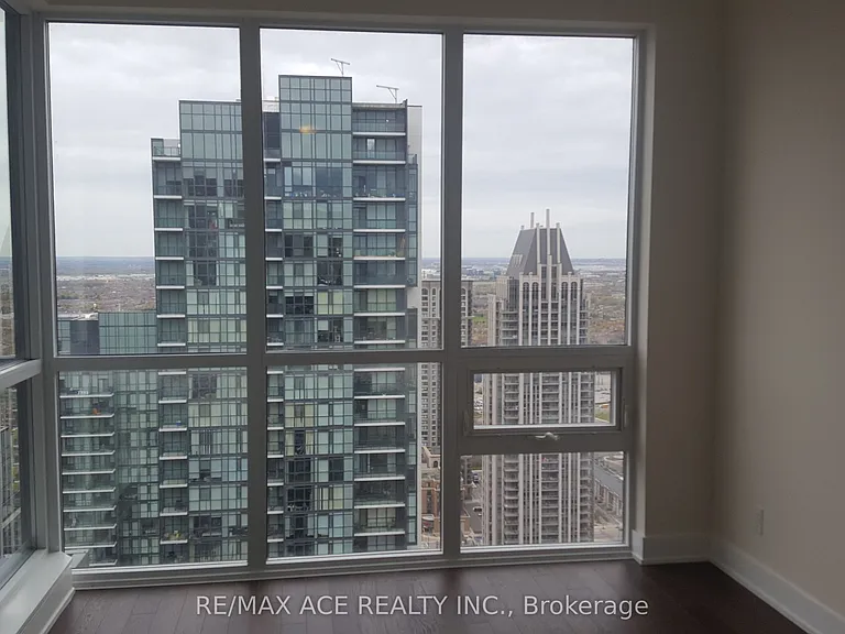 510 Curran Pl #Penthouse 3 — Photo 5
