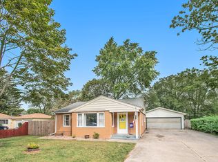 422 9th Ave, Three Rivers, MI 49093