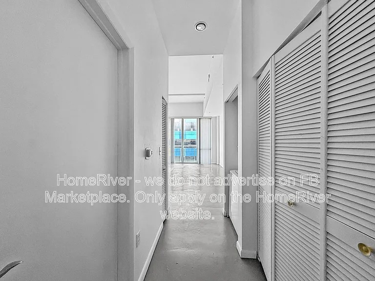 253 NE 2nd St #313 — Photo 6