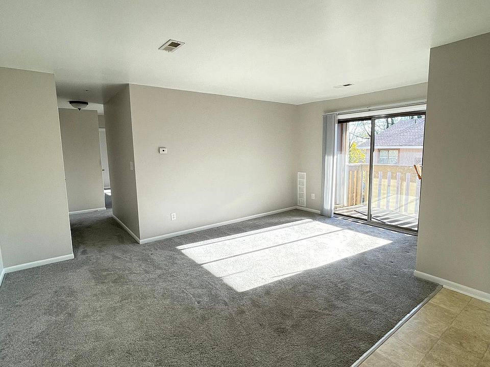 1st image of 129 Green St APT 12
