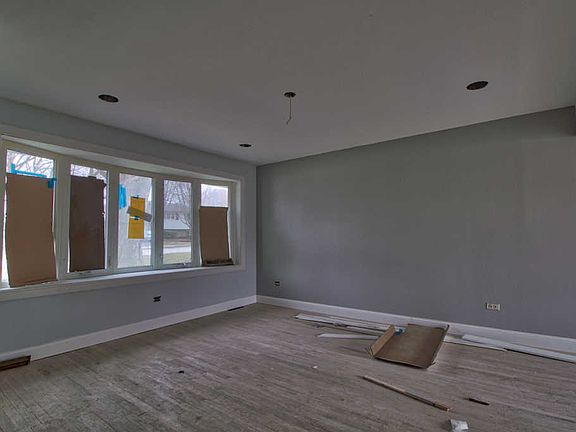 2nd image of 14800 Highland Ave