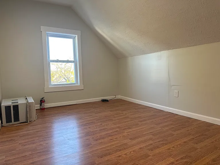 60 Whitney St #3 — Photo 9
