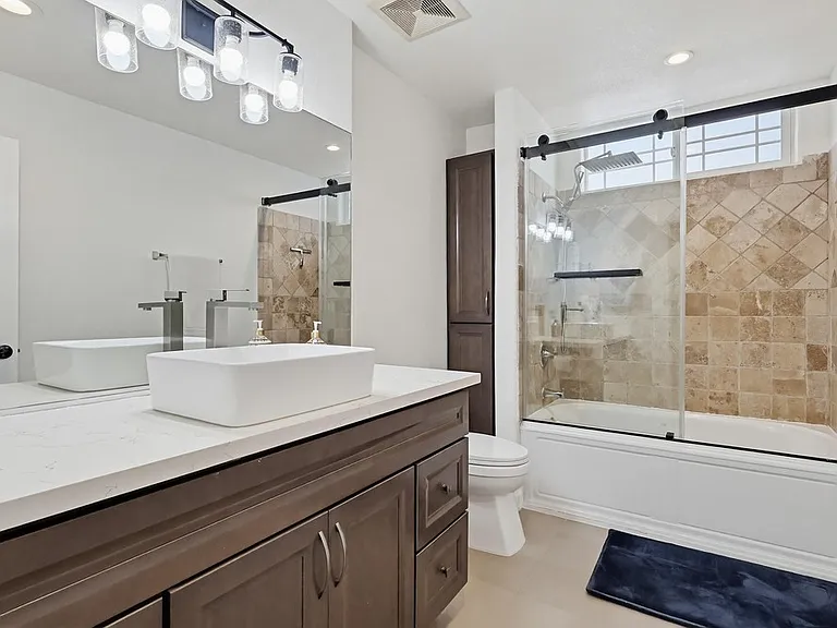 5132 W Maplewood Ave #202 — Photo 32
