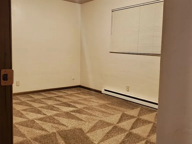 310-Colony Apartments — Photo 21