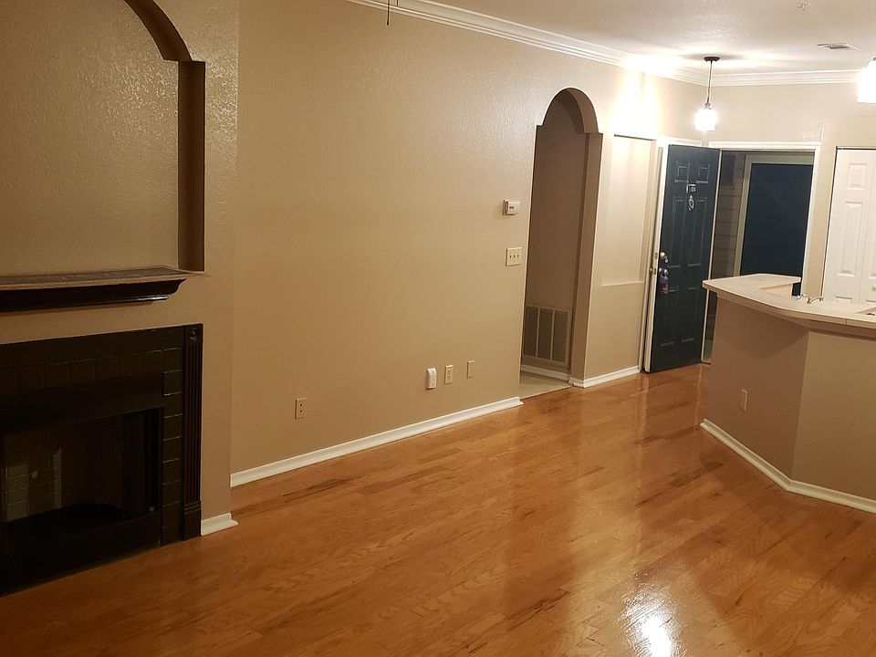 1st image of 13810 SUTTON PARK Drive N #124