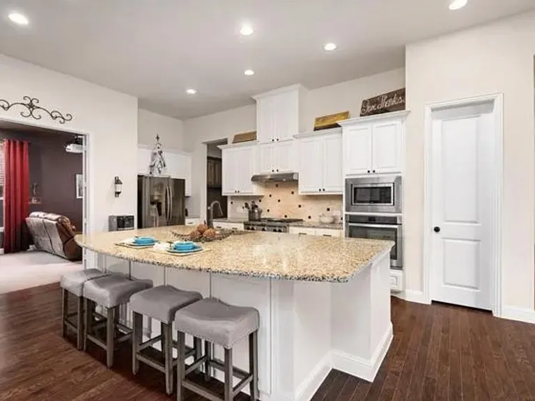 1005 Benbrook Trl — Photo 13
