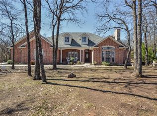 9424 Oak Meadow Ln, Pilot Point, TX 76258