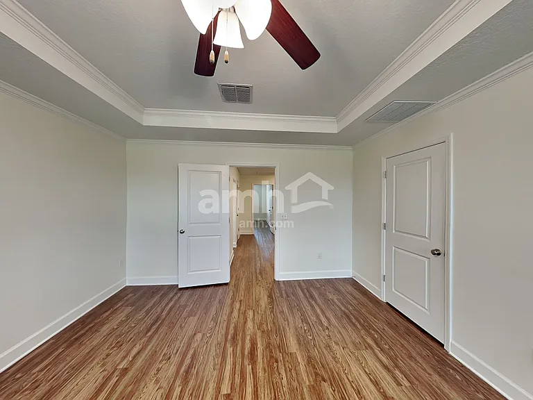 1103 Walden Pond Dr — Photo 11