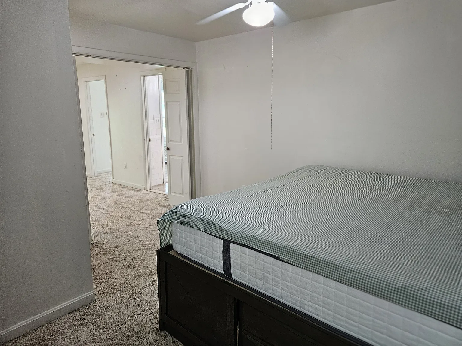 2 bed, 800 sqft, $2,000 — Photo 1