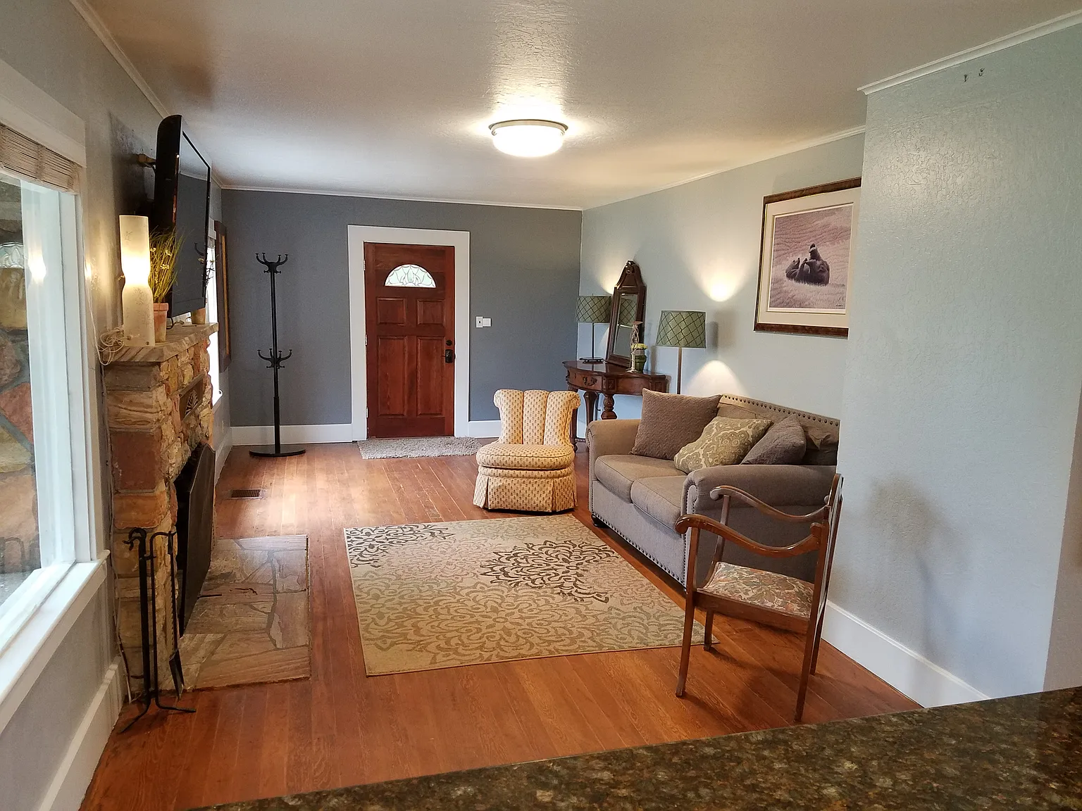 1355 Westwood Dr photo 1