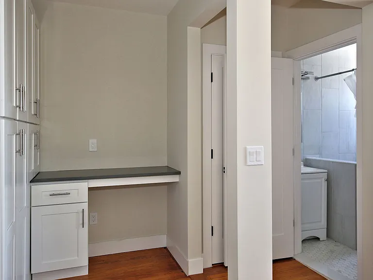 130A Centre Ave #B — Photo 5