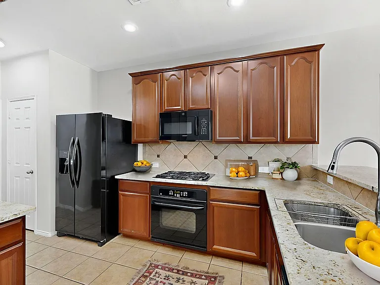 9906 Gessner Dr — Photo 40