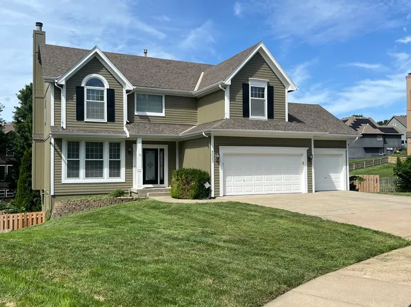 8523 N Chalmers Ave, Kansas City, MO 64153