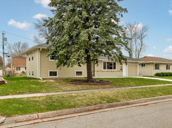 516 25th St, Ames, IA 50010