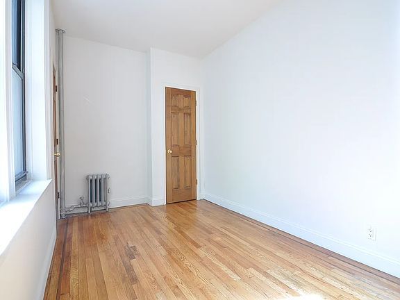 4th image of 100 E 208th St #3D