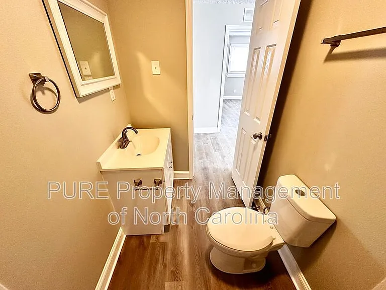 208 S Lexington Dr — Photo 18