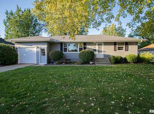 607 E Polk St, Morton, IL