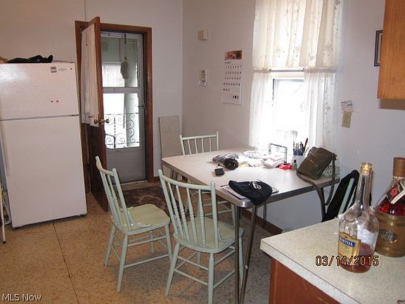 5th image of 3115 W 34th Pl