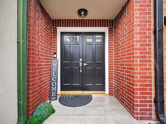 4th image of 503 Detering St