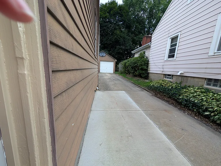 486 Needham Ave — Photo 33