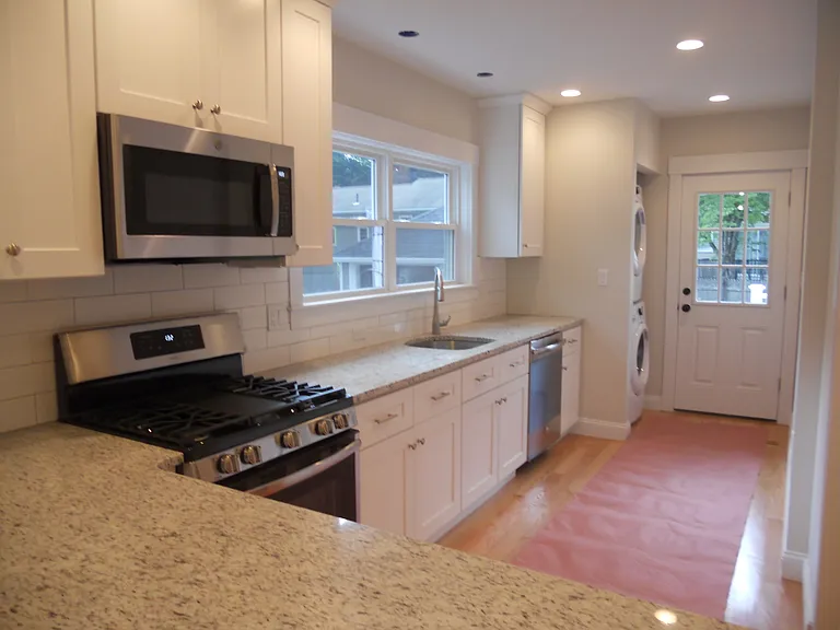 160 Weston St #1 — Photo 3