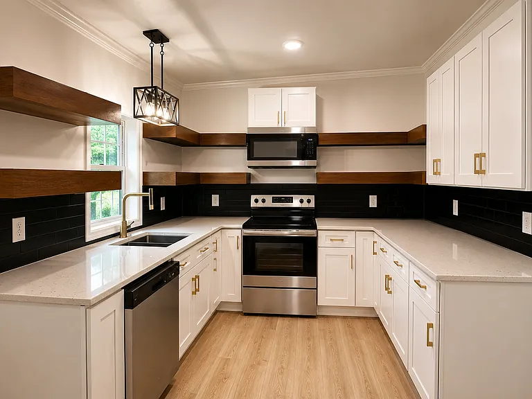 637 Baker St — Photo 3