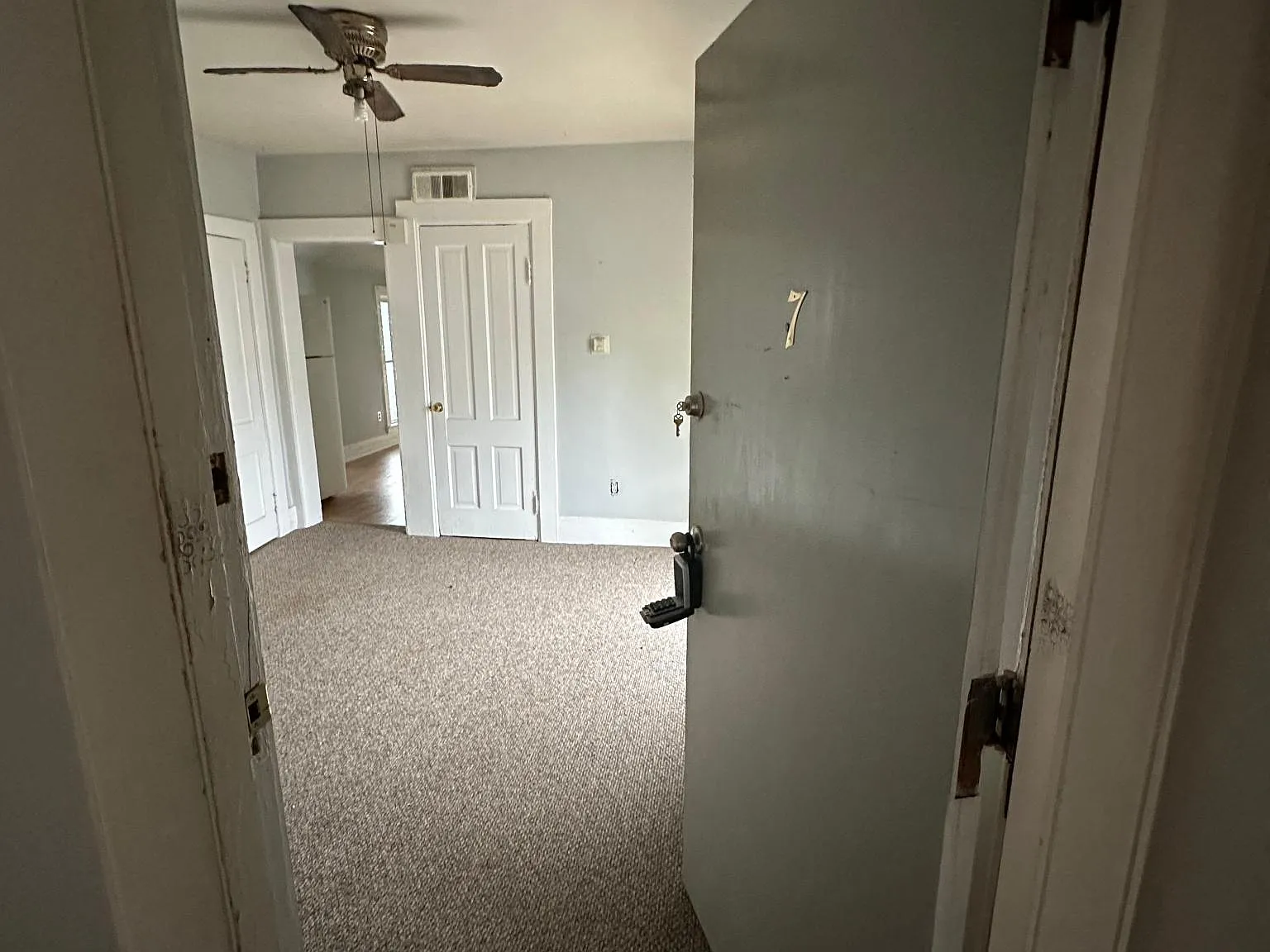 519 Lincolnway E — Photo 2