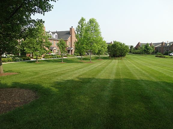 4th image of 5741 Hampshire Ln