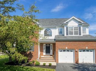17 Timberhill Dr, Franklin Park, NJ 08823