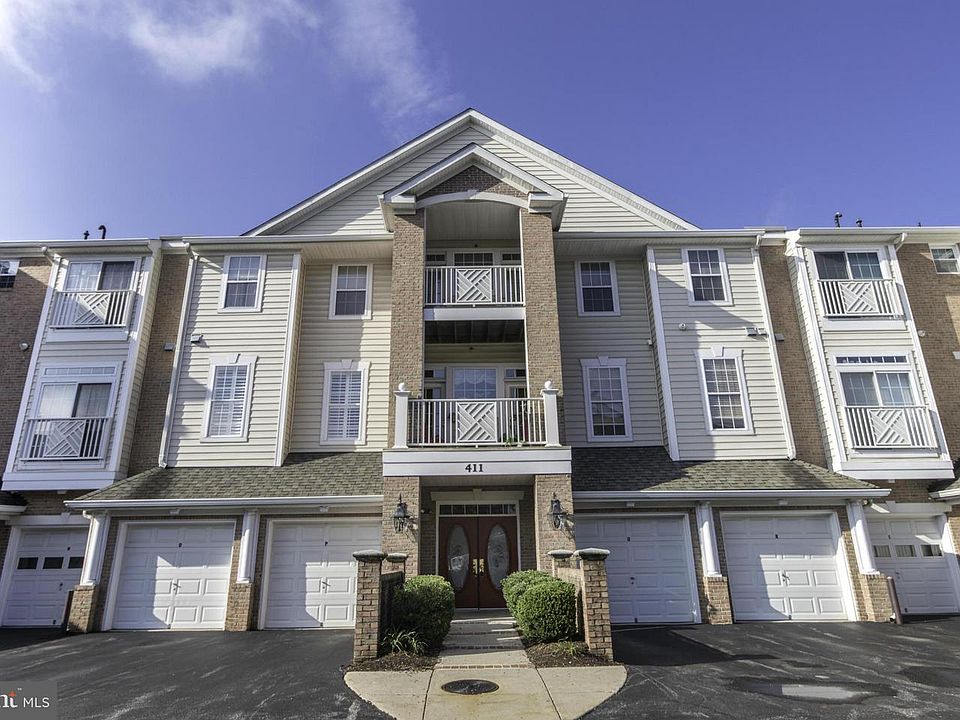 1st image of 411 Hamlet Club Dr Unit 301