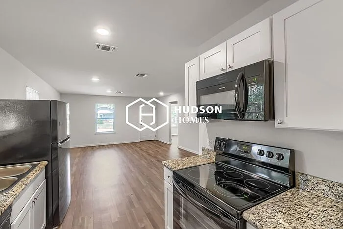 1609 Polk St — Photo 6