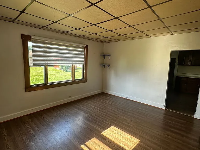393 Jackson St — Photo 8