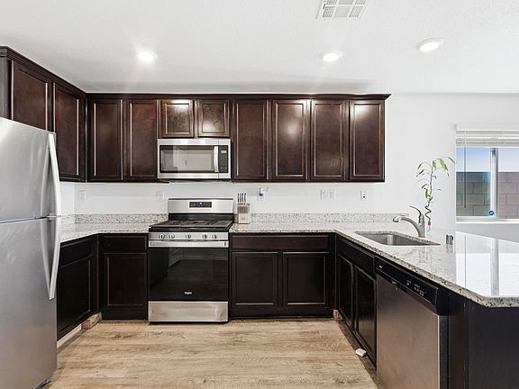 5th image of 2310 Isabella Ln