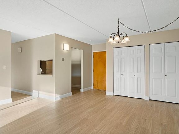 3rd image of 159 Main St APT 52C