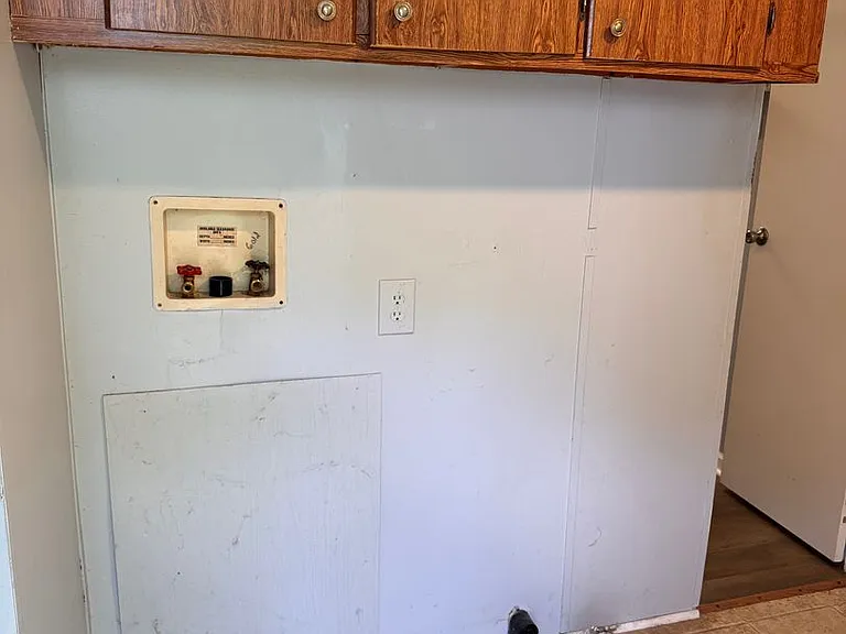 2289 S Lake Dr — Photo 11