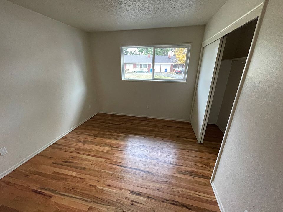 094Holly Duplexes 220 N Holly Ave Stayton OR Zillow